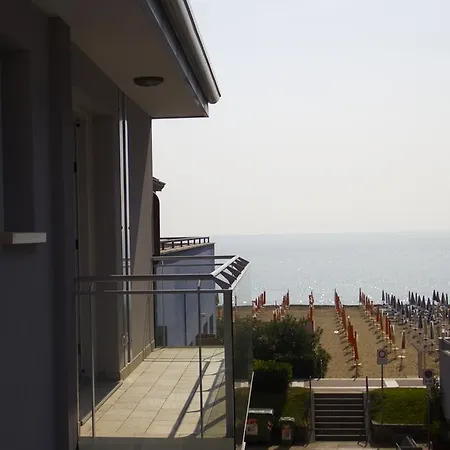 La Perla Apartment